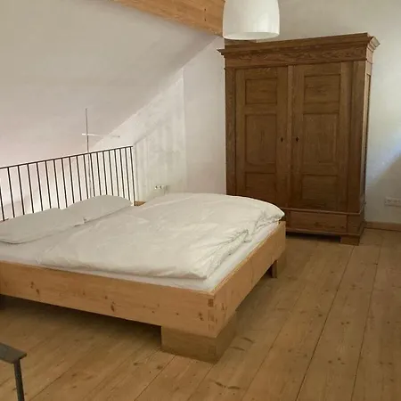 Lindenblatt ' Right Urbar (Rhein-Hunsruck)